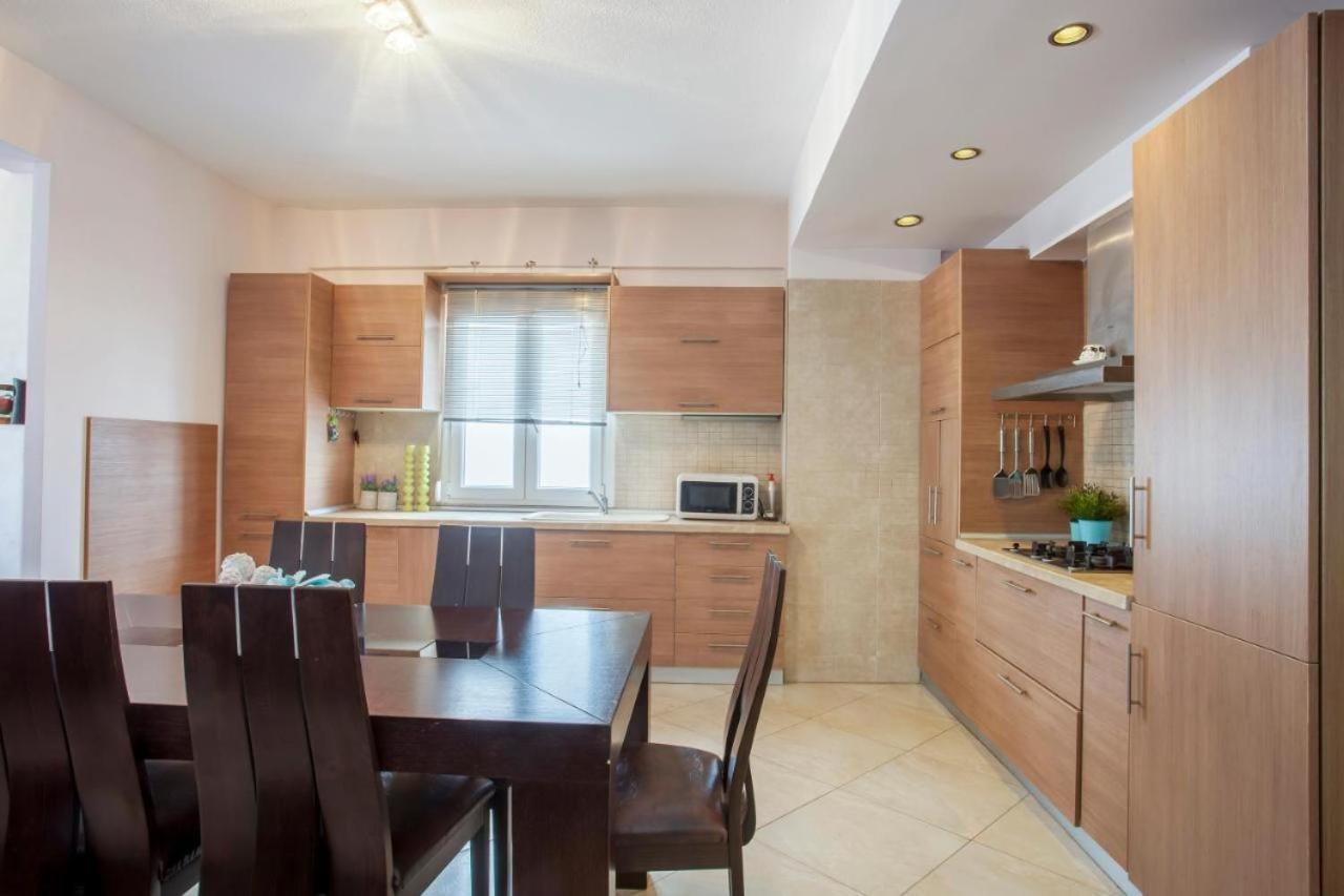 Sea La Vie Apartment Hanioti Bagian luar foto