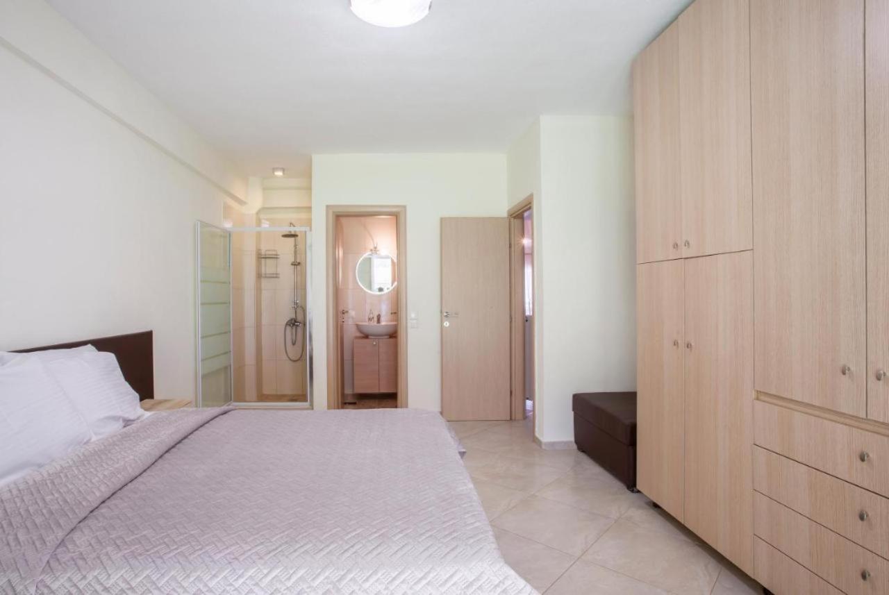 Sea La Vie Apartment Hanioti Bagian luar foto