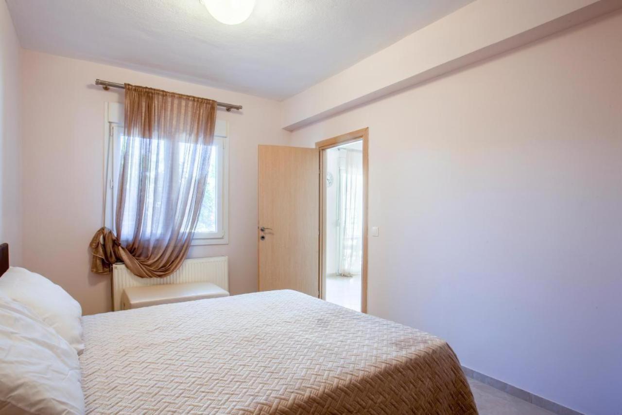 Sea La Vie Apartment Hanioti Bagian luar foto