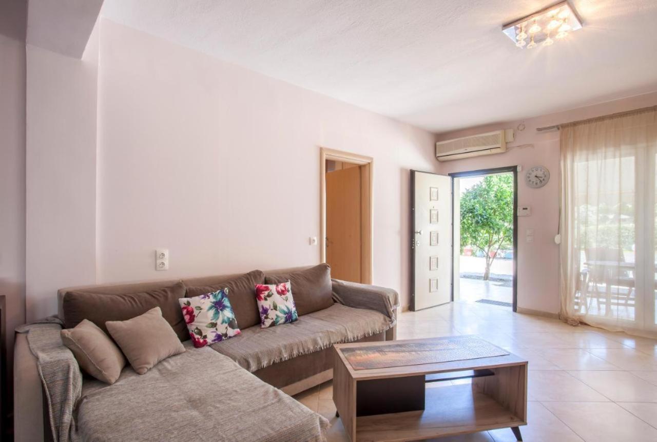 Sea La Vie Apartment Hanioti Bagian luar foto